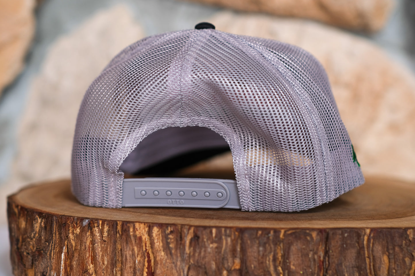 Adirondack Mountains Vintage Style Trucker Snapback Cap